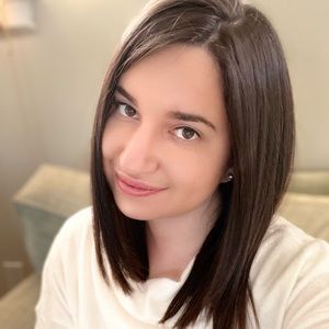 Meet your Posher, Lisa